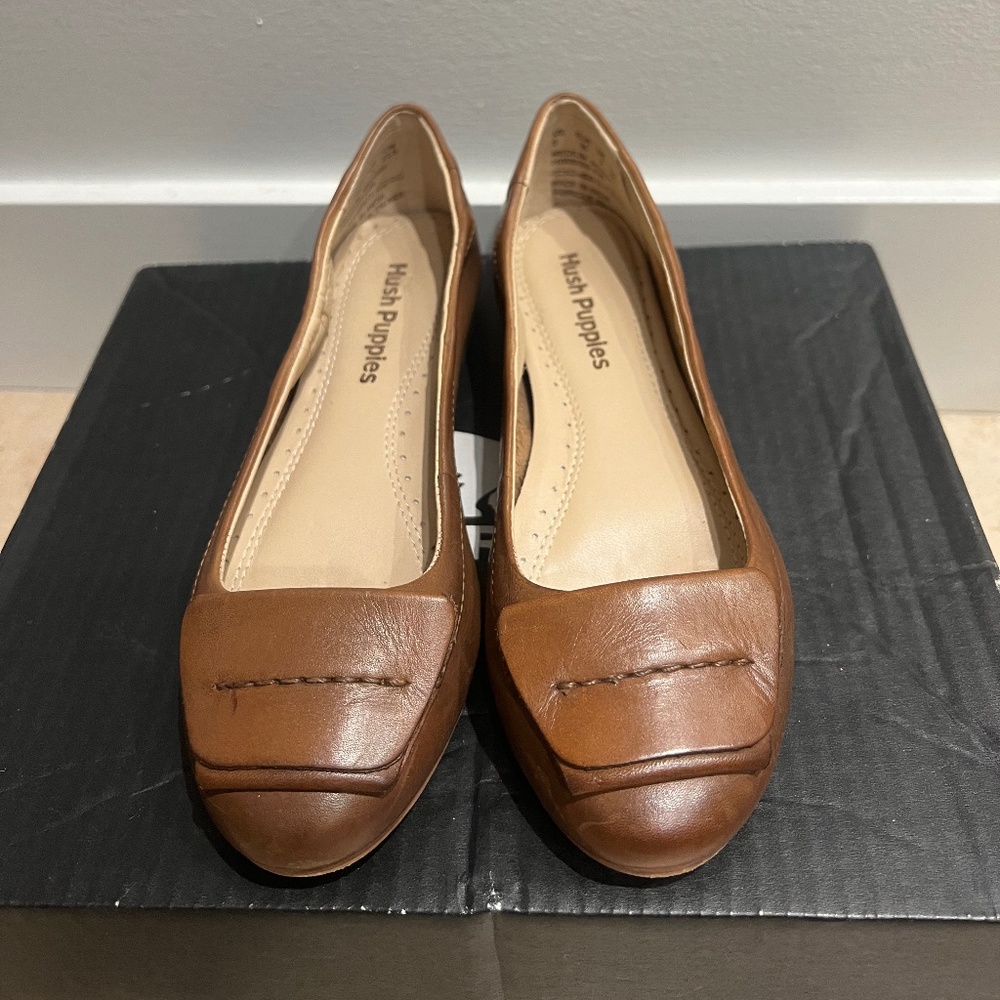 Hush Puppies Brown Leather Flats (Size 5)